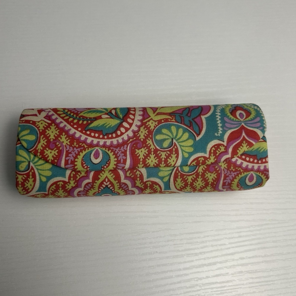 Vera Bradley Eye Glass Case PAISLEY IN PARADISE Magnetic Closure Sunglasses